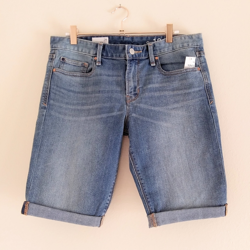 *SOLD* GAP 1969 SKINNY BERMUDA Crop & Roll Denim Shorts - Picture 2 of 13